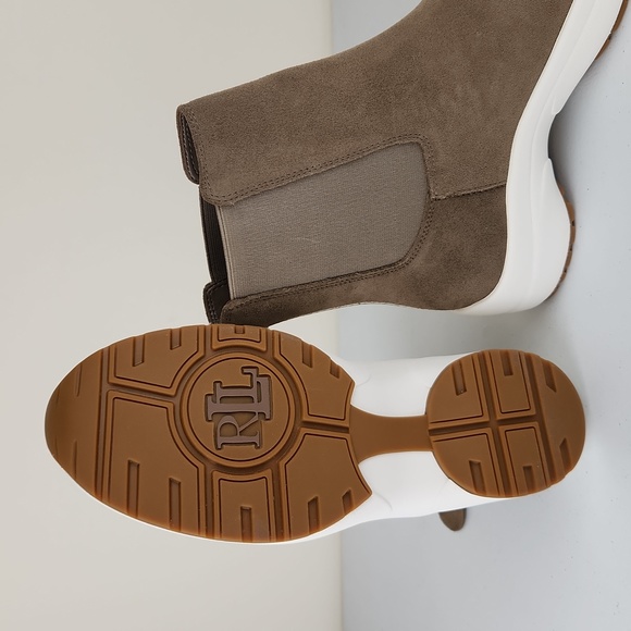 Lauren by Ralph Lauren Women's Rylee Chelsea Slip-on Sneaker Fashion Boot - Picture 4 of 4